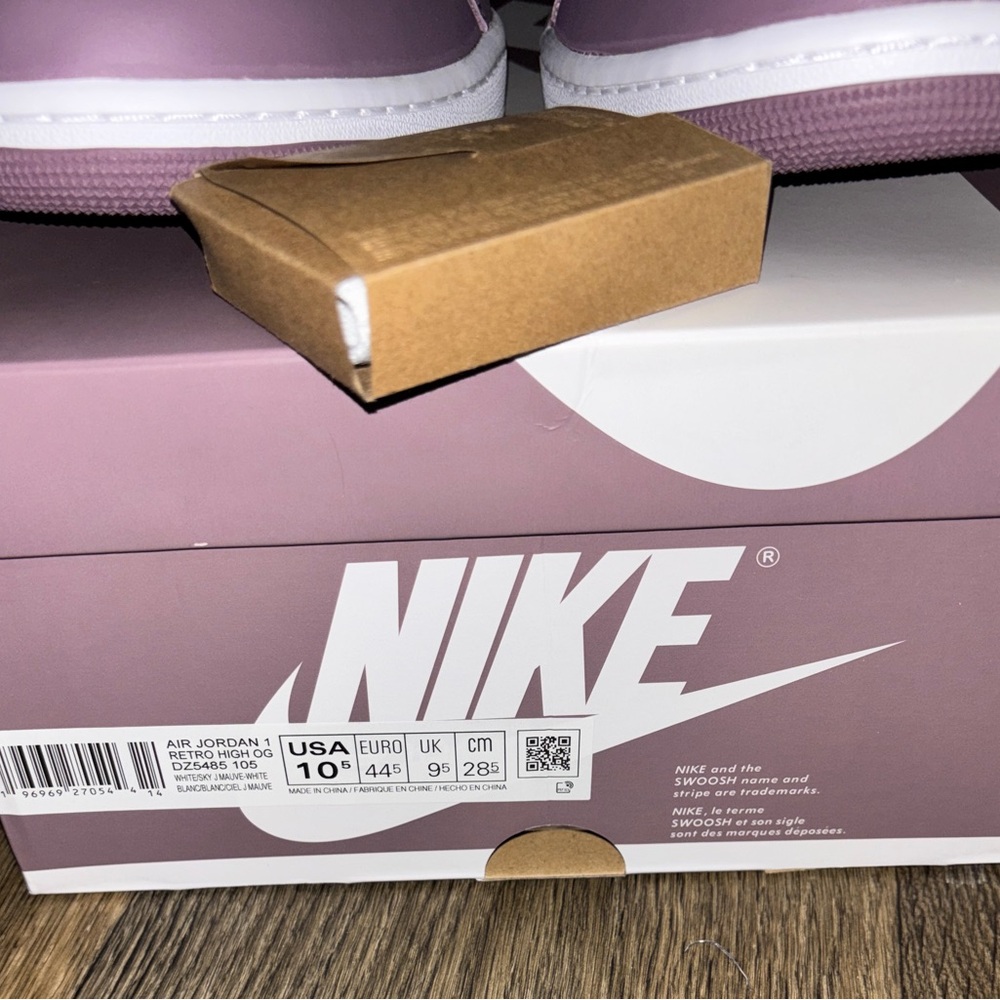 Size - 10.5 Air Jordan 1 Retro High OG White/Sky/Mauve DZ5485 105 - Picture 6 of 8